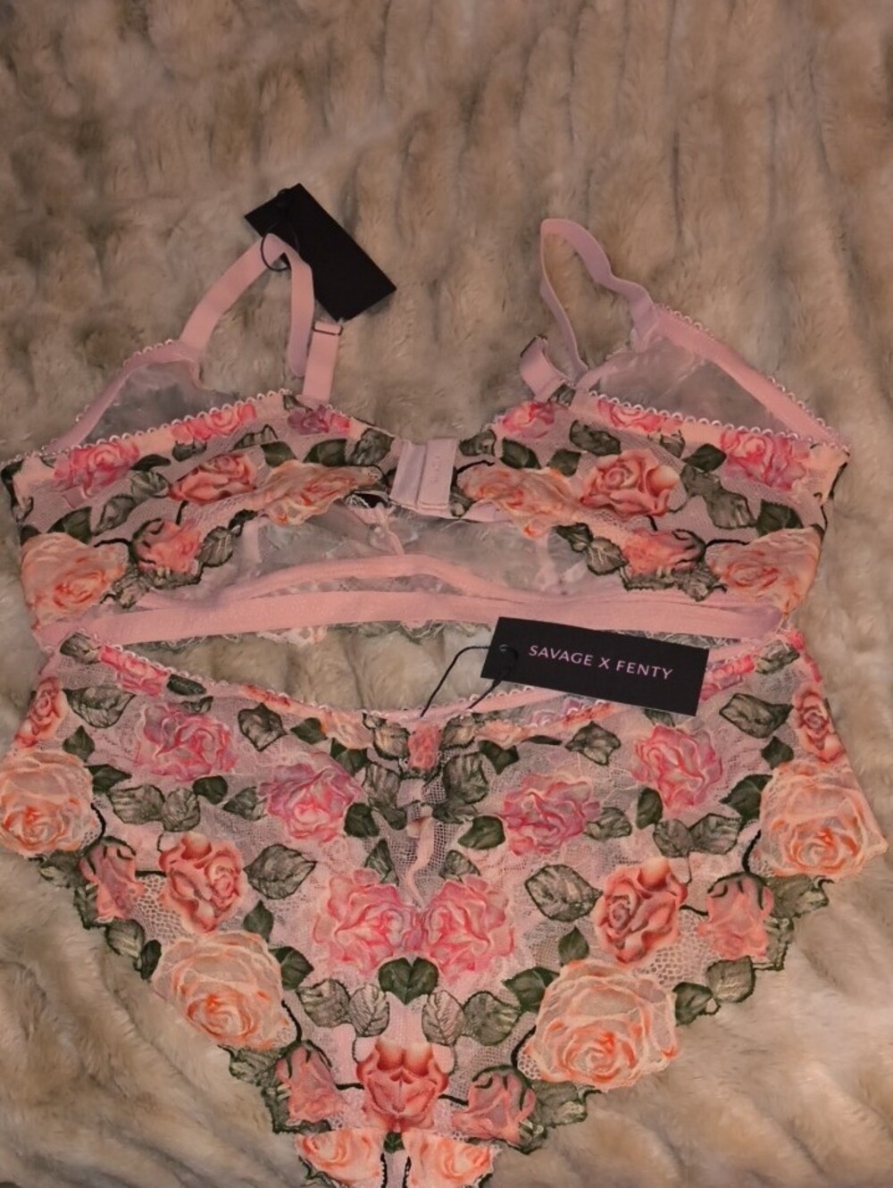 Savage X Fenty Le Rose Lace Bralette, Hipster Panty & Scarf Set - Picture 2 of 8